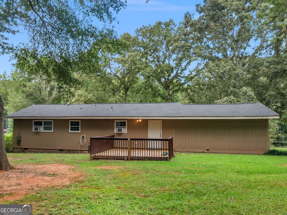 2027 Chestnut Log DR Lithia Springs, GA 30122