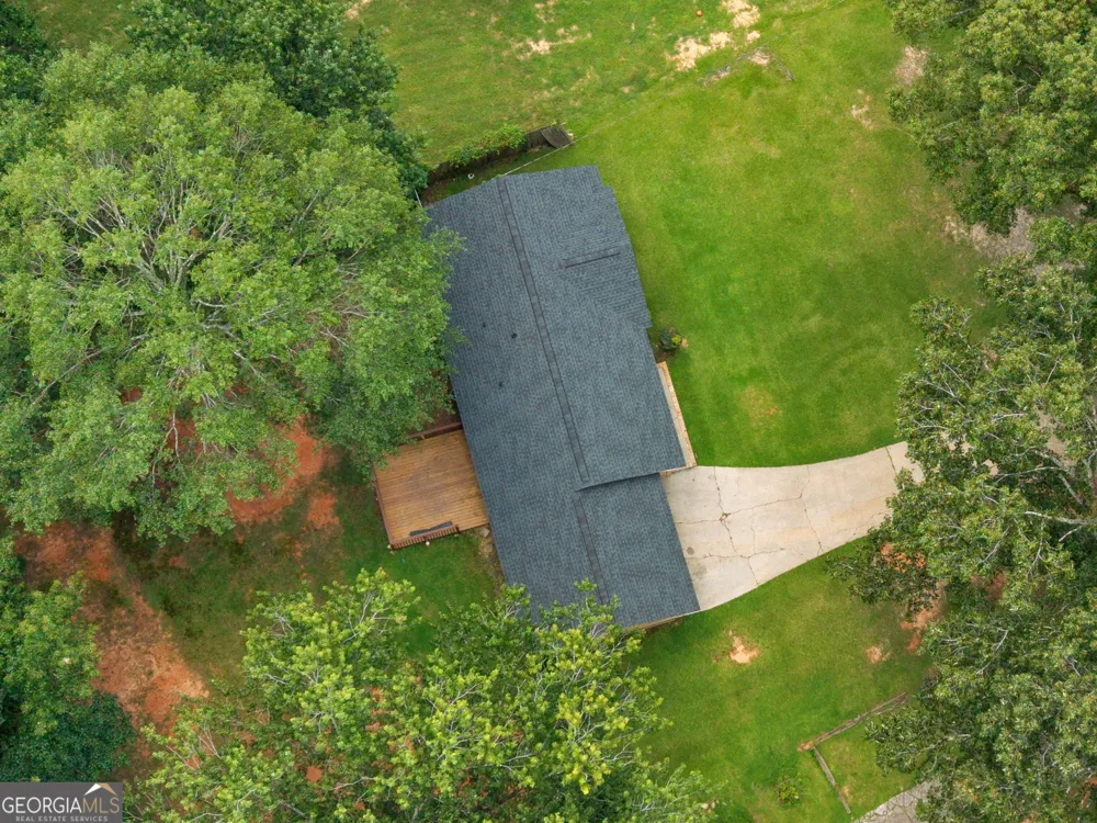 2027 Chestnut Log DR Lithia Springs, GA 30122