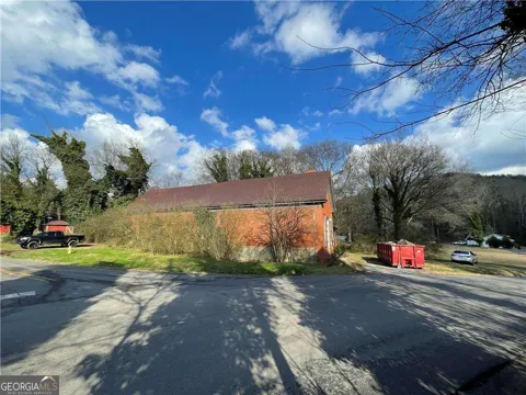 398 New Hermitage RD NE