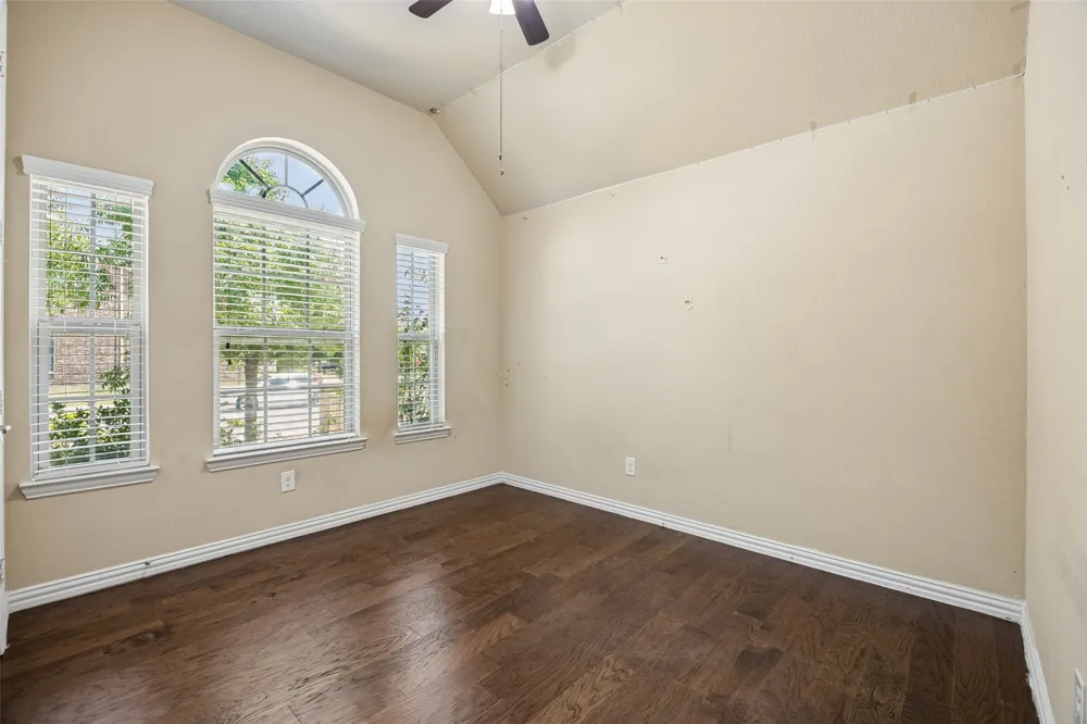 338 Wyndale Drive Lewisville, TX 75056