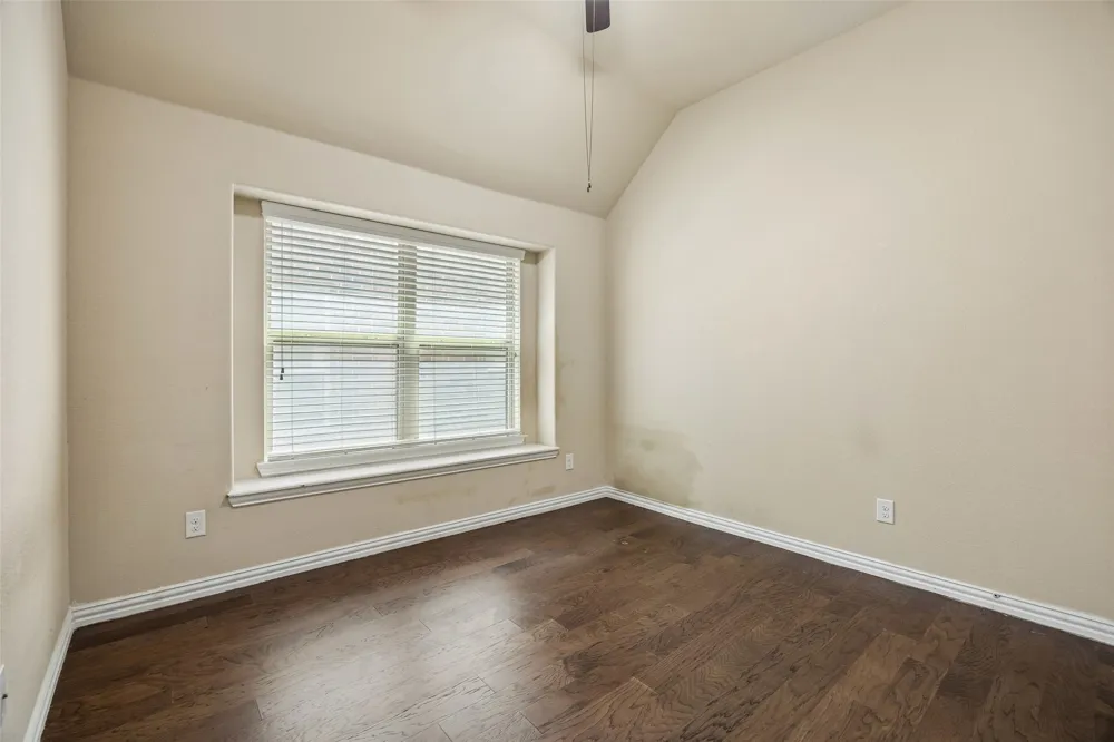 338 Wyndale Drive Lewisville, TX 75056