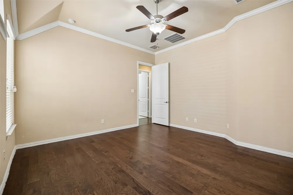 338 Wyndale Drive Lewisville, TX 75056