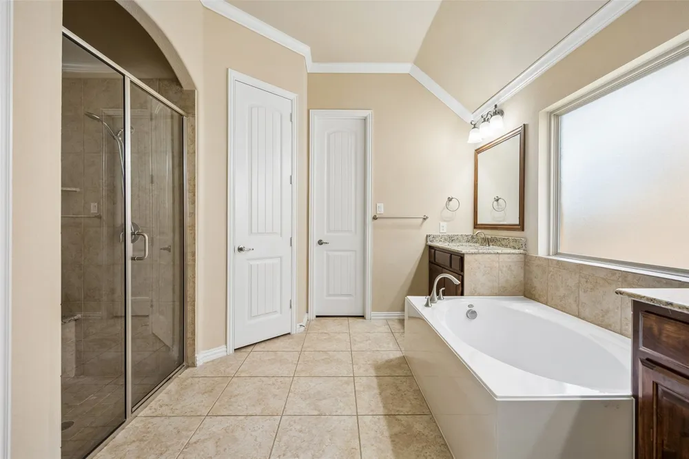 338 Wyndale Drive Lewisville, TX 75056