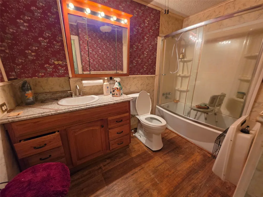 919 E Murchison Street Palestine, TX 75801