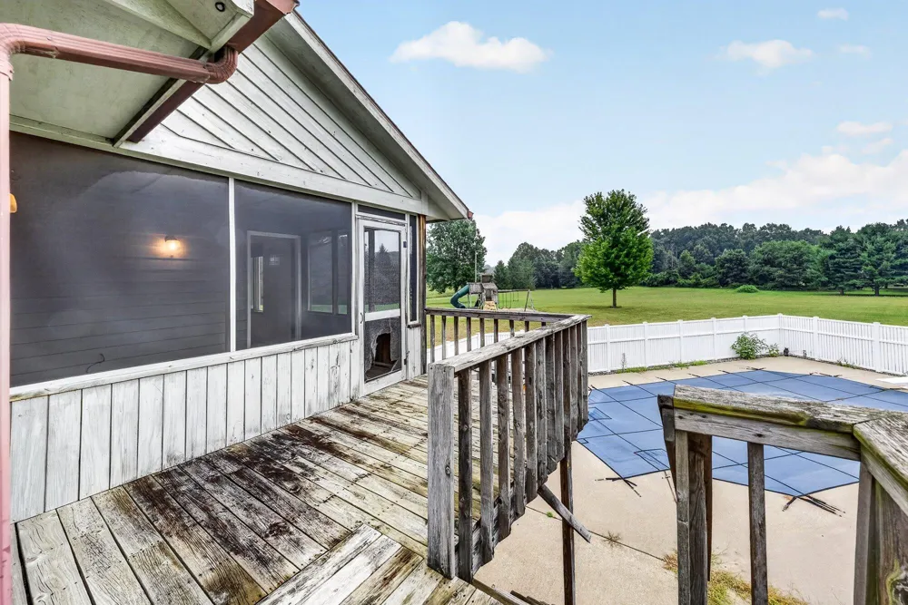 5430 E T AVENUE Vicksburg, MI 49097