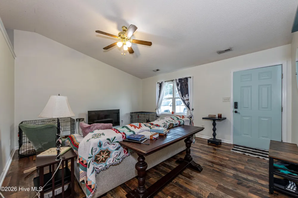 106 Linden Road Richlands, NC 28574