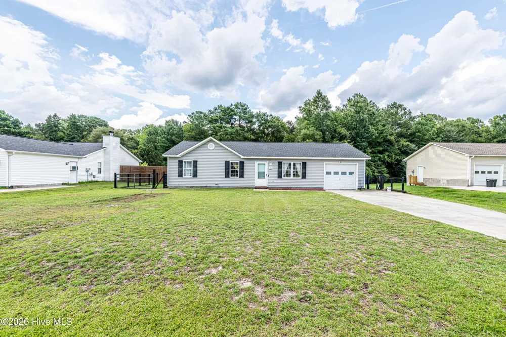 106 Linden Road Richlands, NC 28574