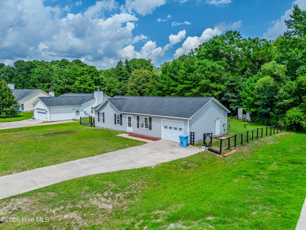 106 Linden Road Richlands, NC 28574