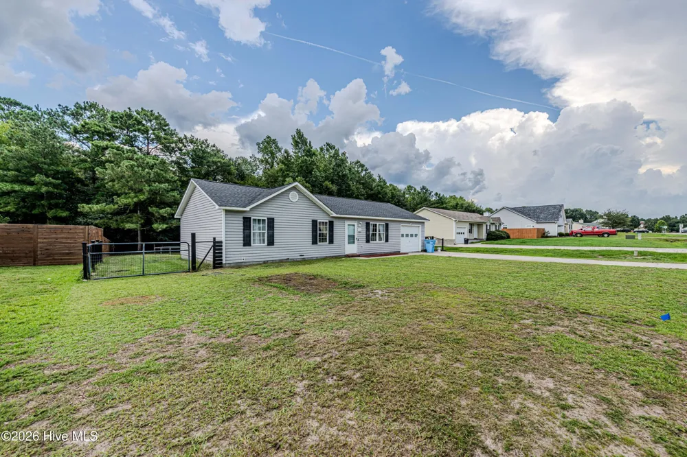 106 Linden Road Richlands, NC 28574