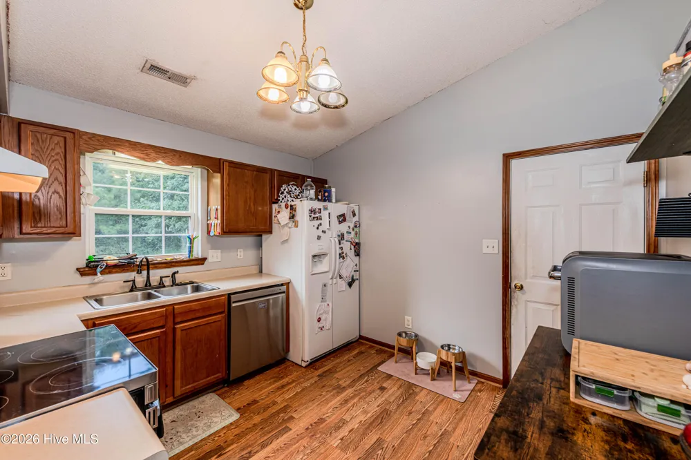 106 Linden Road Richlands, NC 28574