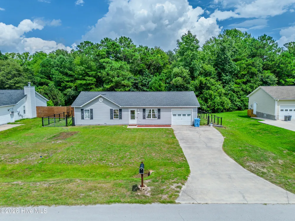 106 Linden Road Richlands, NC 28574