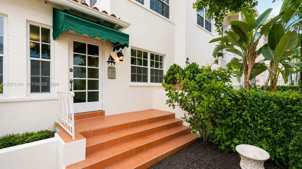 1605 Michigan Ave #929 Miami Beach, FL 33139