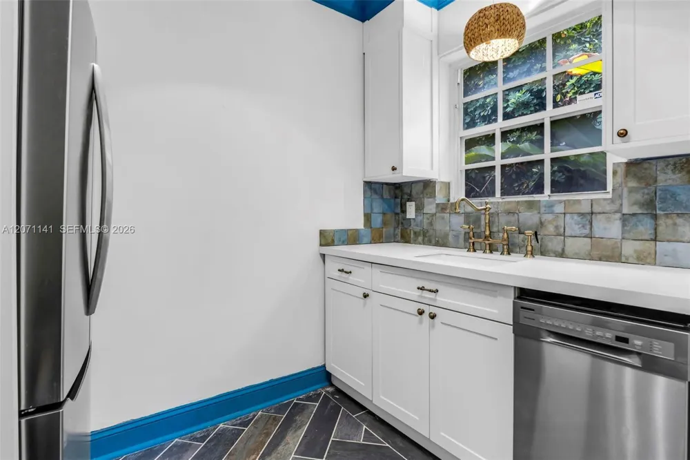 1605 Michigan Ave #929 Miami Beach, FL 33139