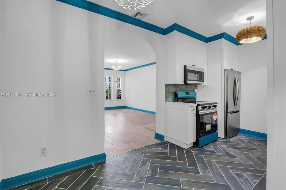 1605 Michigan Ave #929 Miami Beach, FL 33139
