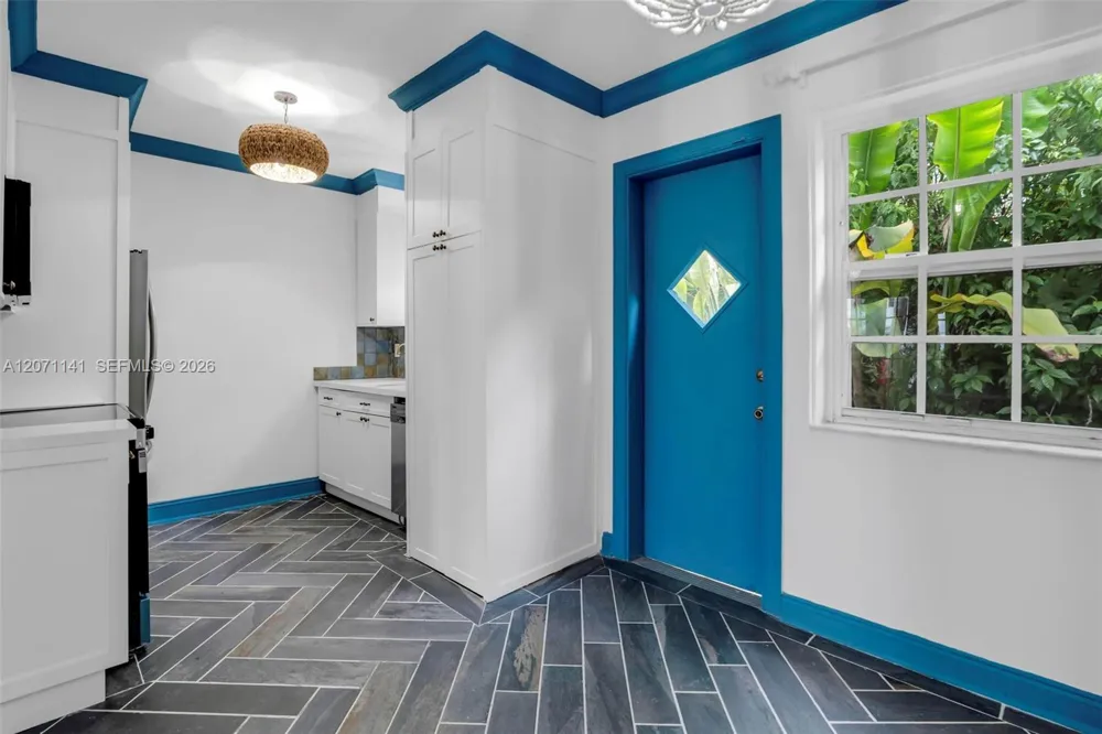 1605 Michigan Ave #929 Miami Beach, FL 33139