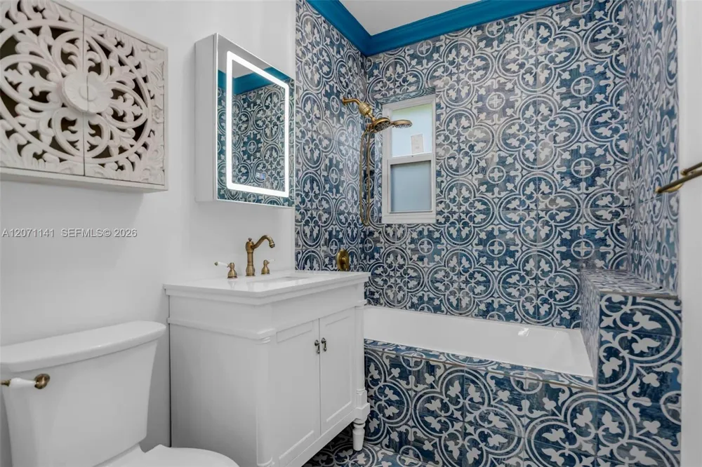 1605 Michigan Ave #929 Miami Beach, FL 33139