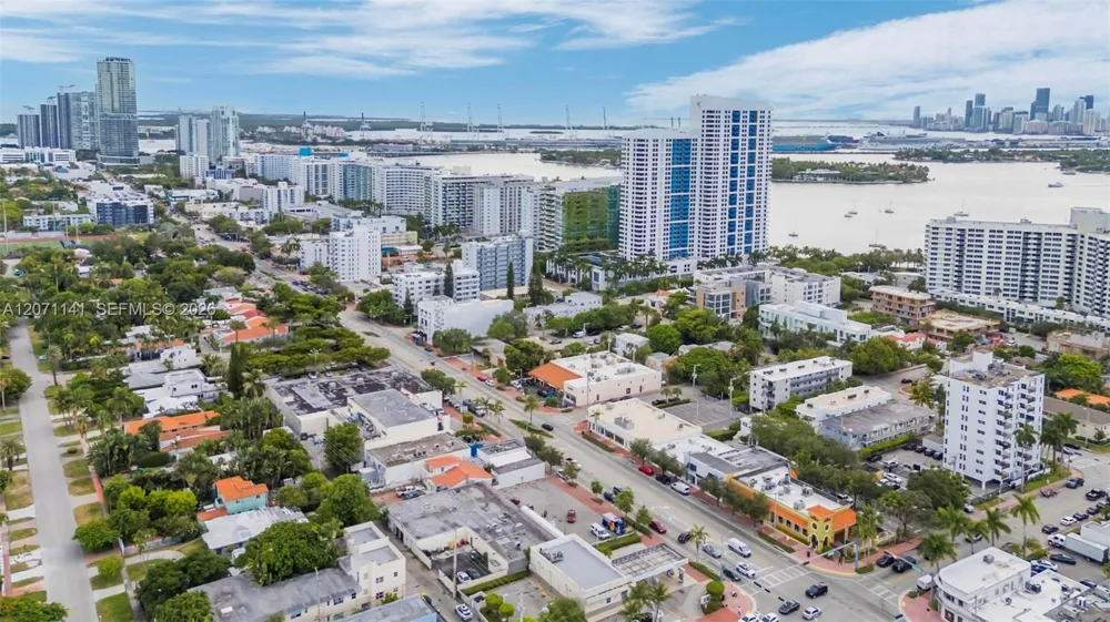 1605 Michigan Ave #929 Miami Beach, FL 33139