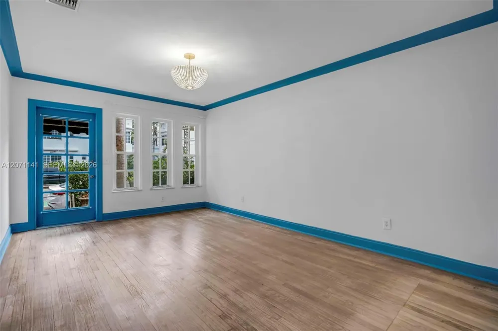 1605 Michigan Ave #929 Miami Beach, FL 33139