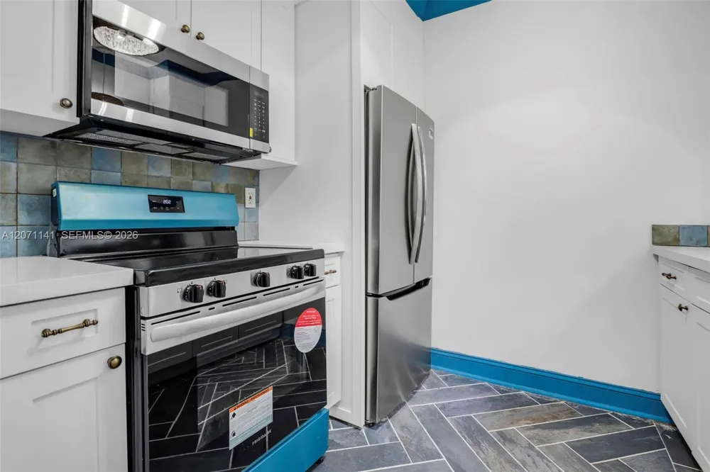 1605 Michigan Ave #929 Miami Beach, FL 33139