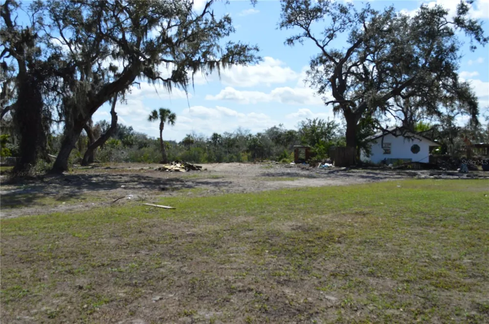 7023 PAYNE AVENUE Gibsonton, FL 33534
