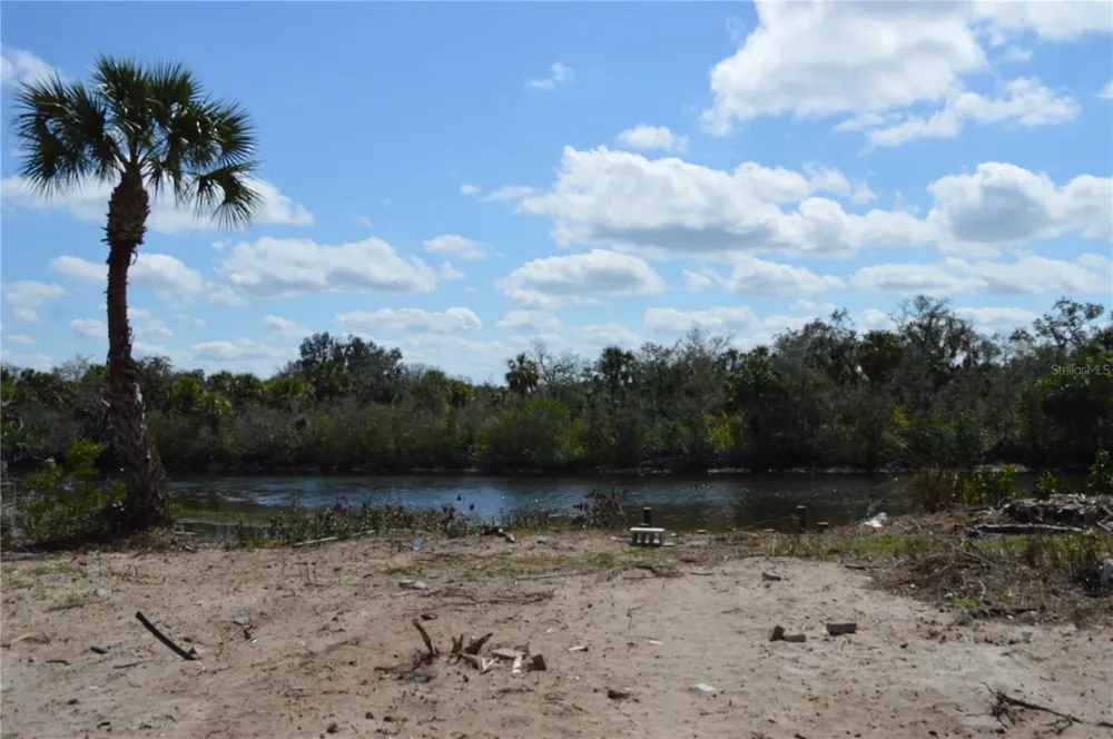 7023 PAYNE AVENUE Gibsonton, FL 33534