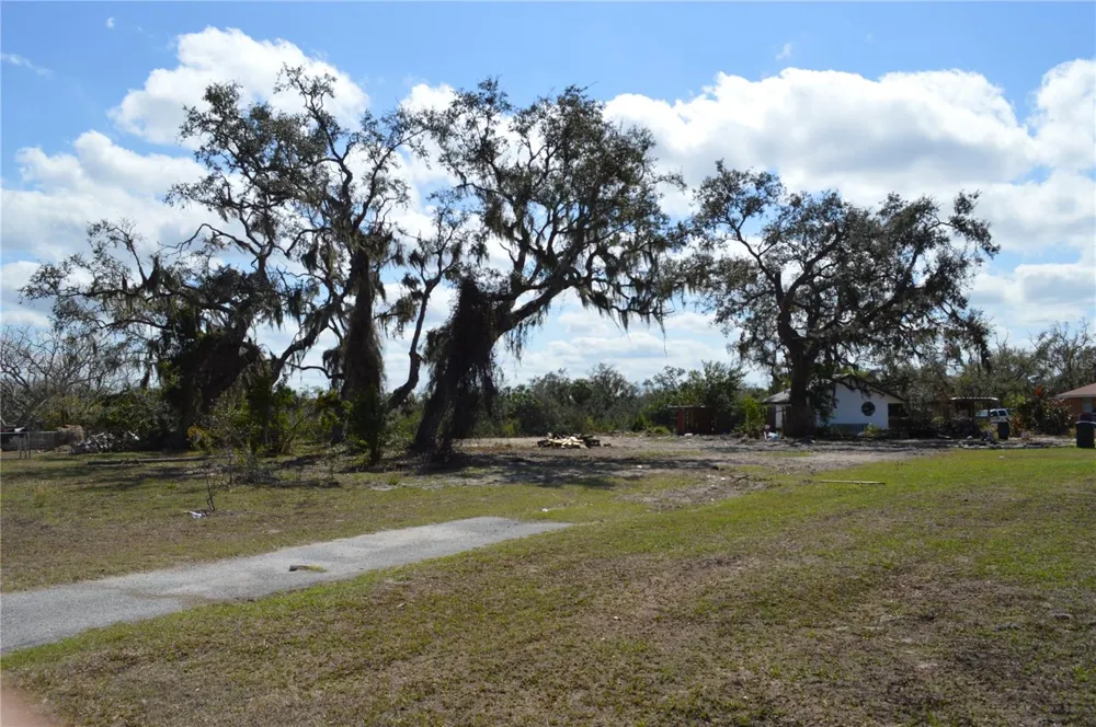 7023 PAYNE AVENUE Gibsonton, FL 33534