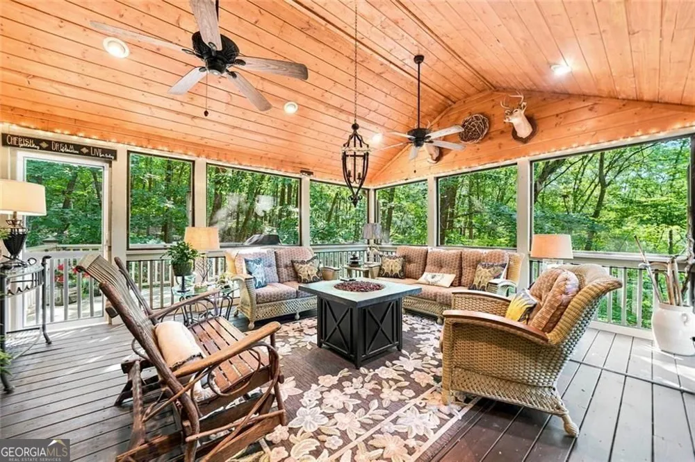 137 Lady Slipper LN Jasper, GA 30143
