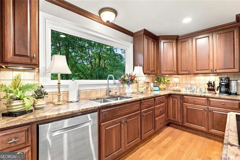 137 Lady Slipper LN Jasper, GA 30143