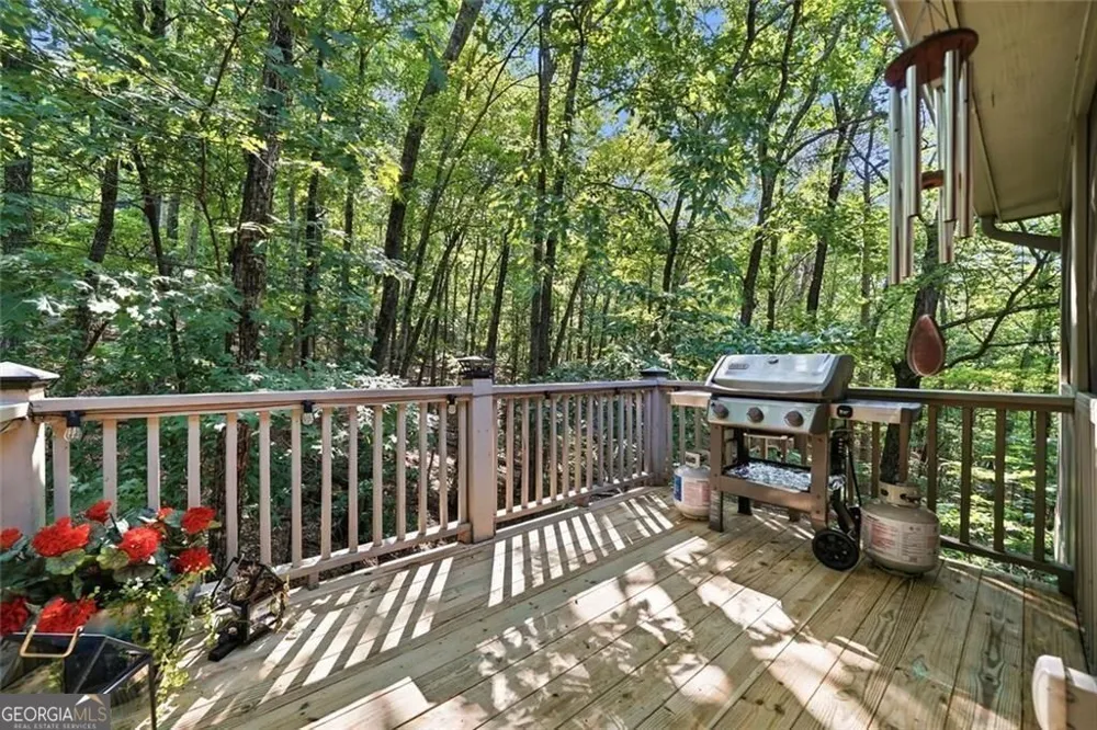 137 Lady Slipper LN Jasper, GA 30143