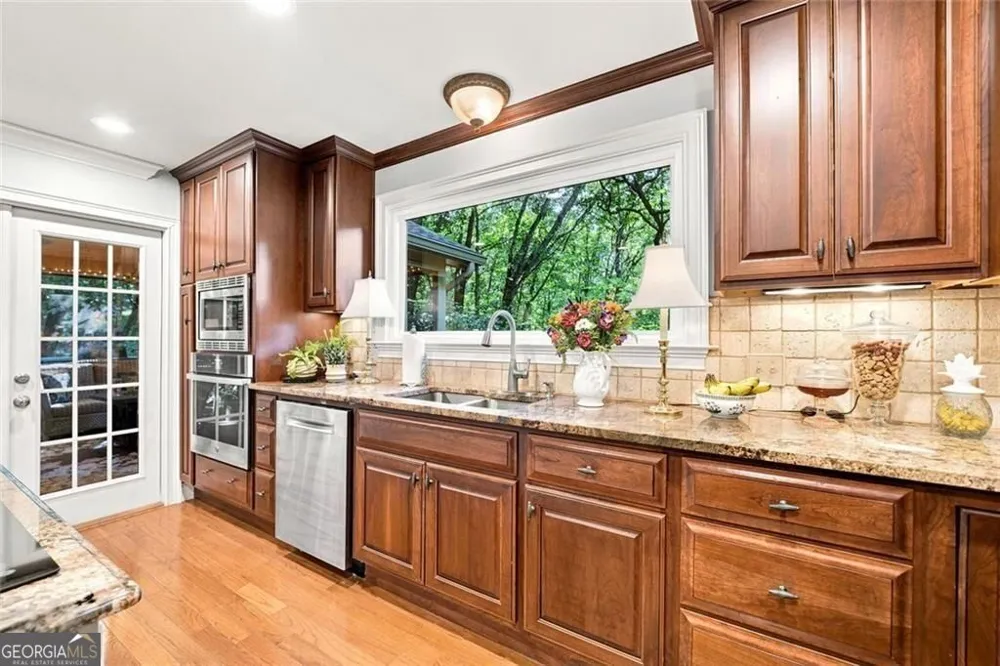 137 Lady Slipper LN Jasper, GA 30143