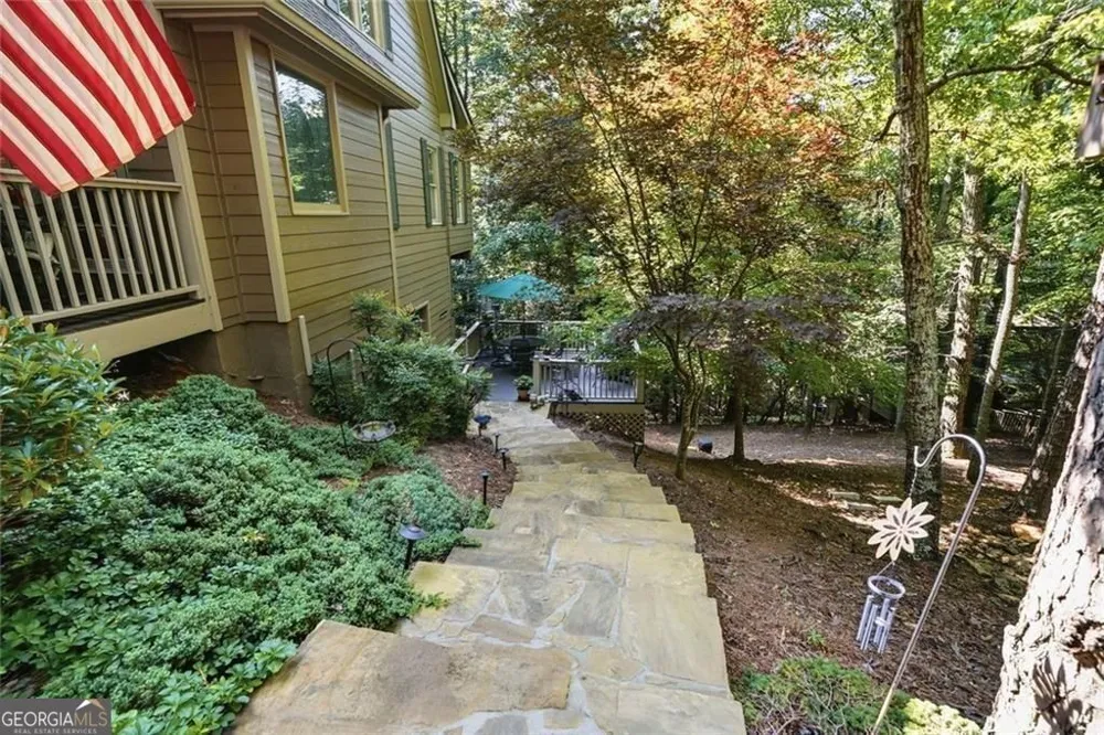 137 Lady Slipper LN Jasper, GA 30143