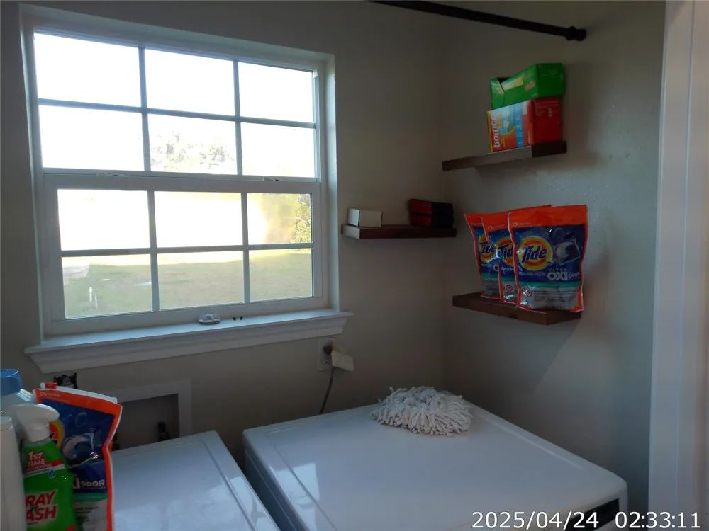 1027 Wallace Street Columbus, TX 78934