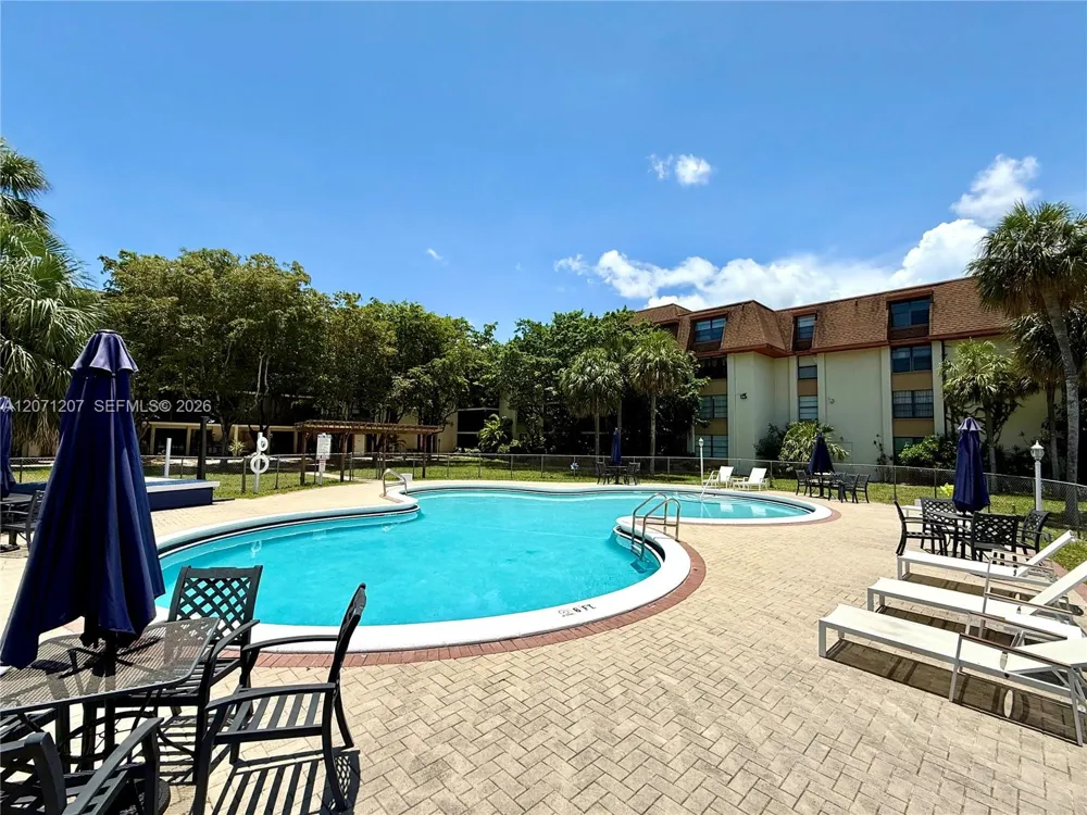 671 NE 195th St #205E Miami, FL 33179