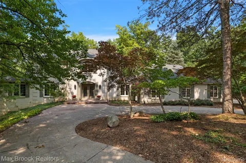 1574 Indianwood Court