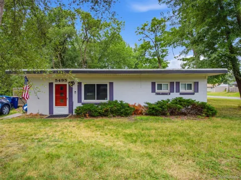 5495 Savoy Drive