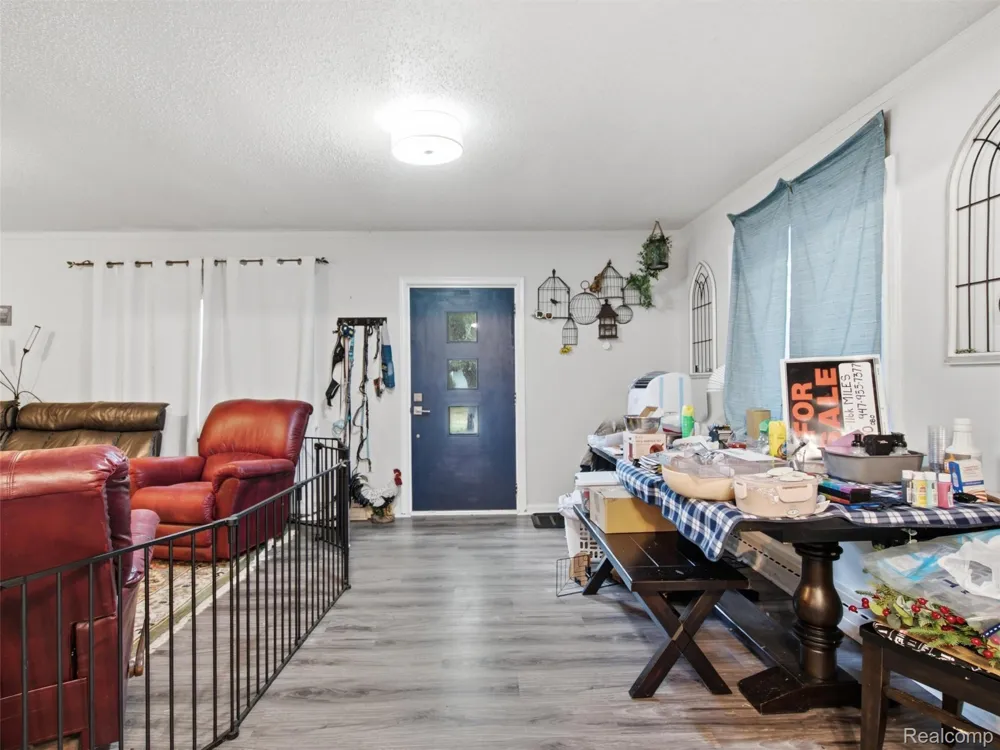 5495 Savoy Drive Waterford Charter Township, MI 48327