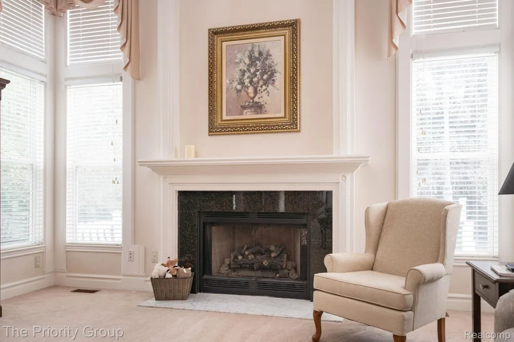 1761 Twin Lakes Boulevard E Oxford Charter Township, MI 48371