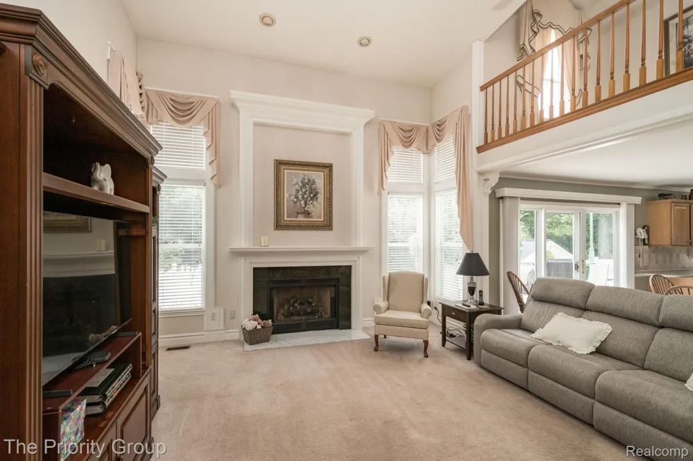 1761 Twin Lakes Boulevard E Oxford Charter Township, MI 48371