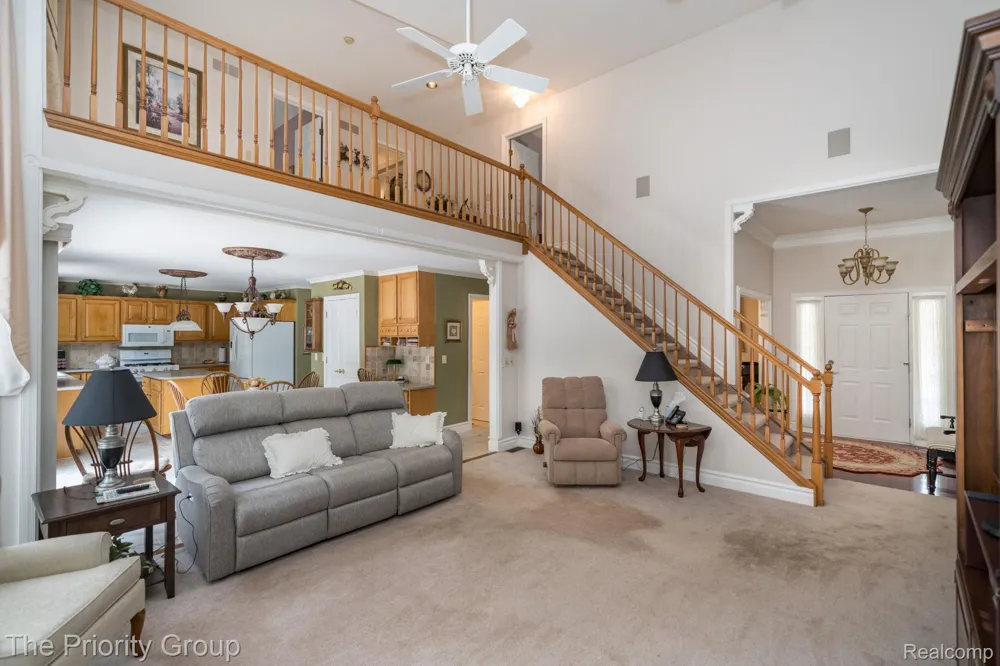 1761 Twin Lakes Boulevard E Oxford Charter Township, MI 48371