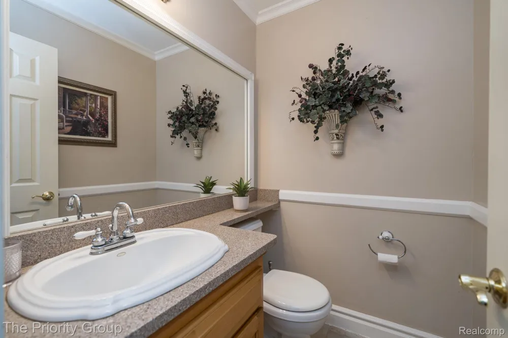 1761 Twin Lakes Boulevard E Oxford Charter Township, MI 48371