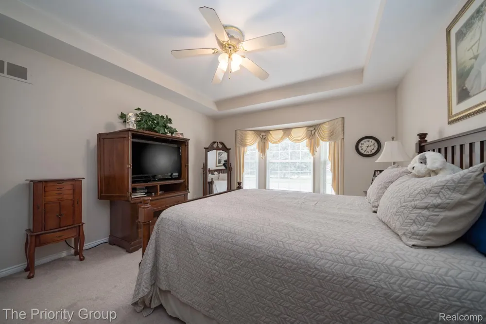 1761 Twin Lakes Boulevard E Oxford Charter Township, MI 48371