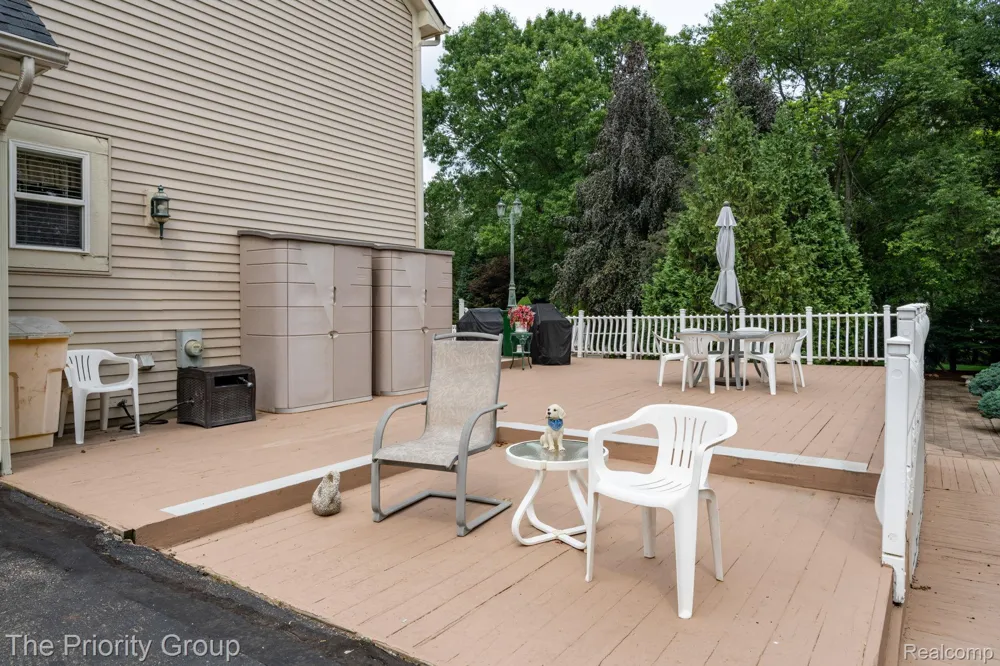 1761 Twin Lakes Boulevard E Oxford Charter Township, MI 48371