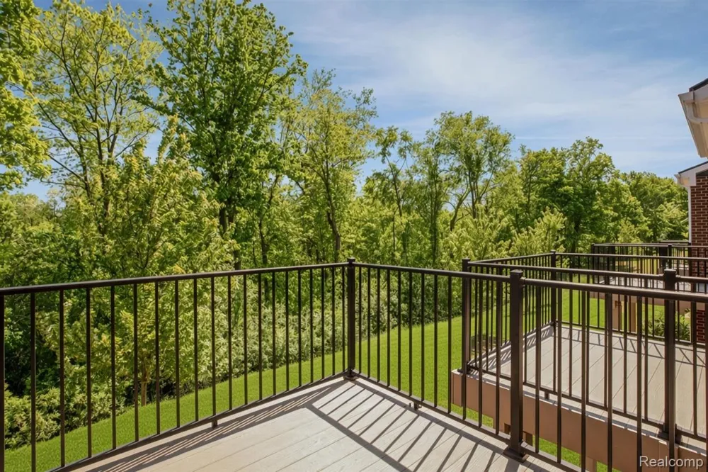 43583 Chancellor Lane Novi City, MI 48375