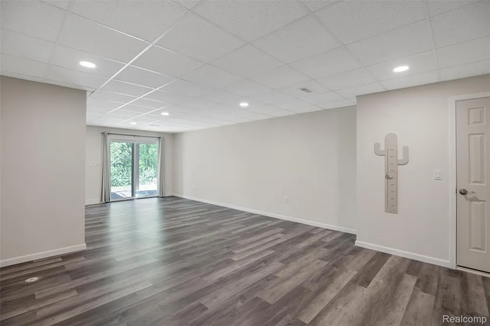 43583 Chancellor Lane Novi City, MI 48375
