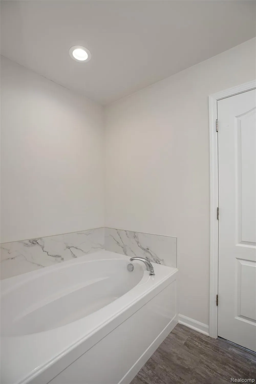 43583 Chancellor Lane Novi City, MI 48375