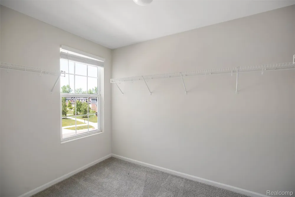 43583 Chancellor Lane Novi City, MI 48375