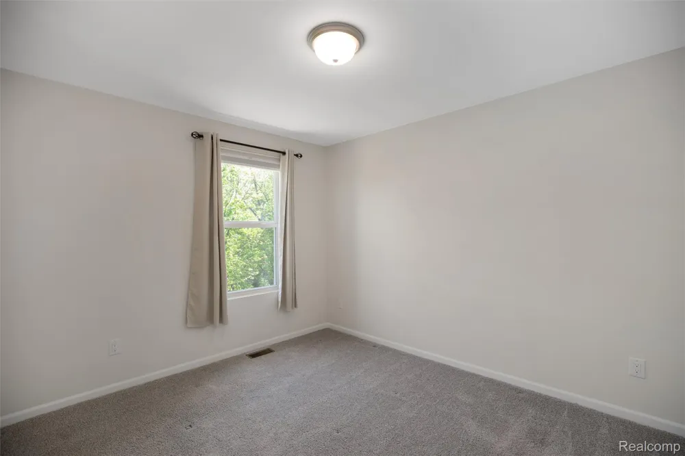 43583 Chancellor Lane Novi City, MI 48375