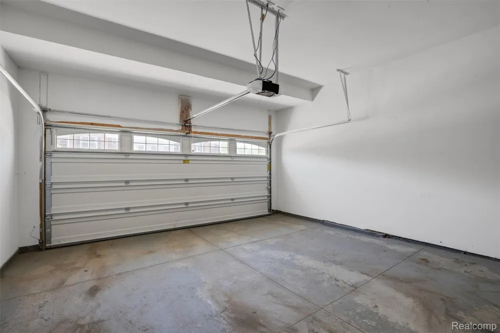 43583 Chancellor Lane Novi City, MI 48375