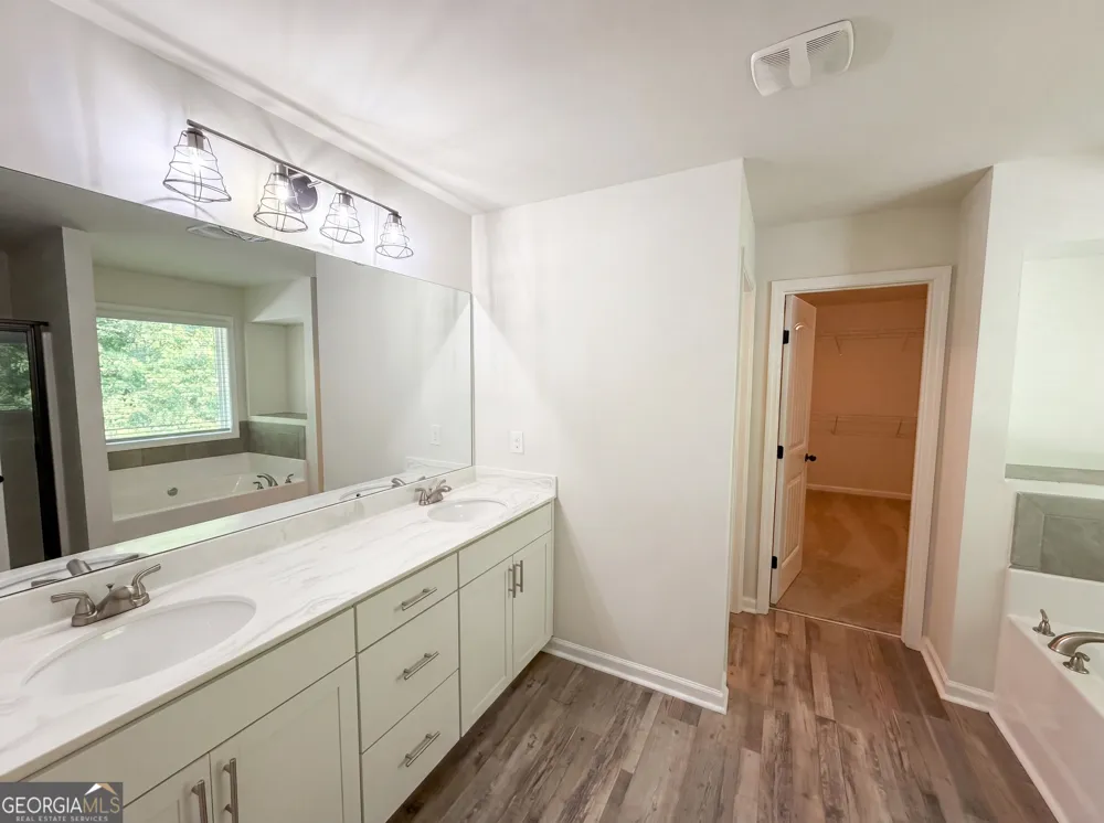 239 Stonecreek BND Monroe, GA 30655