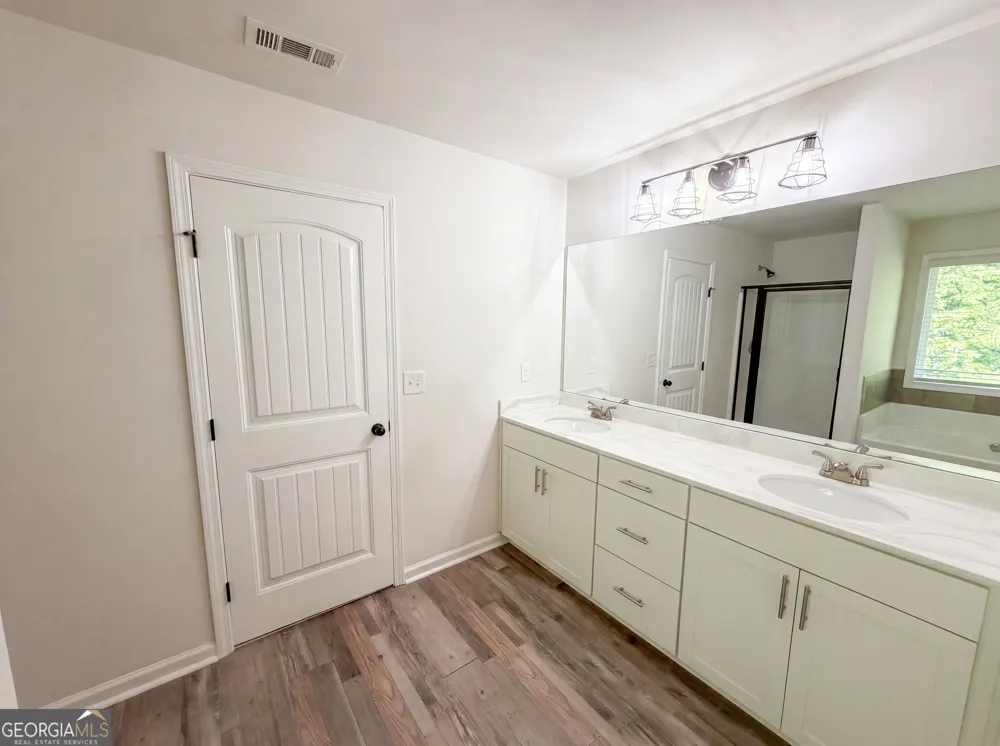 239 Stonecreek BND Monroe, GA 30655